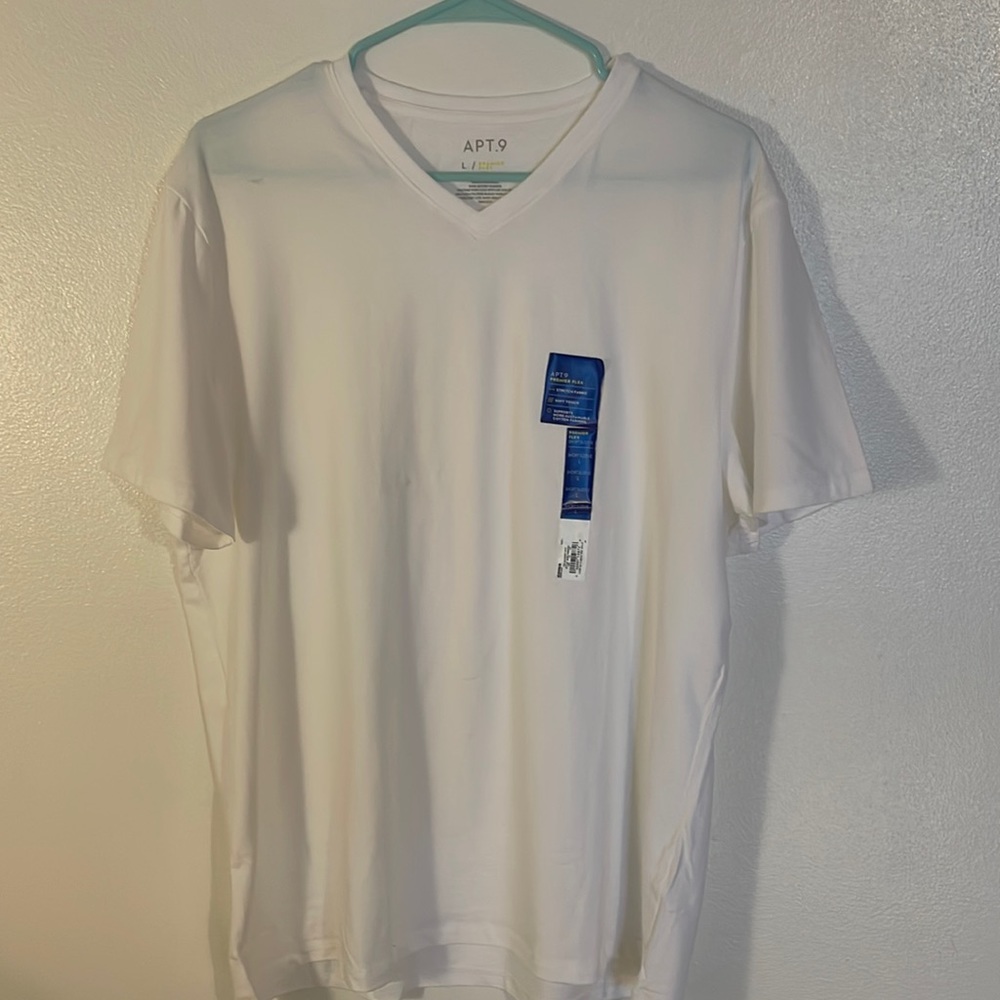 APT. 9 v-neck L